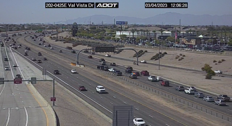ArizonaDOT's tweet photo. Loop 202 Santan westbound after Val Vista: A crash is blocking the left lane.

#Loop202 #phxtraffic https://t.co/MswavMwKq2