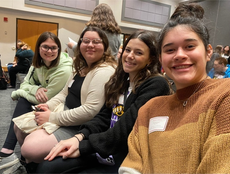 SlaterSchools's tweet photo. FTA Assistants attended UCM's "Teach it Forward" event on Thursday. It was a great day exploring the various opportunities in the teaching profession.  Darbie Valenti Huff (2017 Missouri Teacher of the Year) gave an inspirational keynote address which was enjoyed by all. https://t.co/KOXJu3jNlX