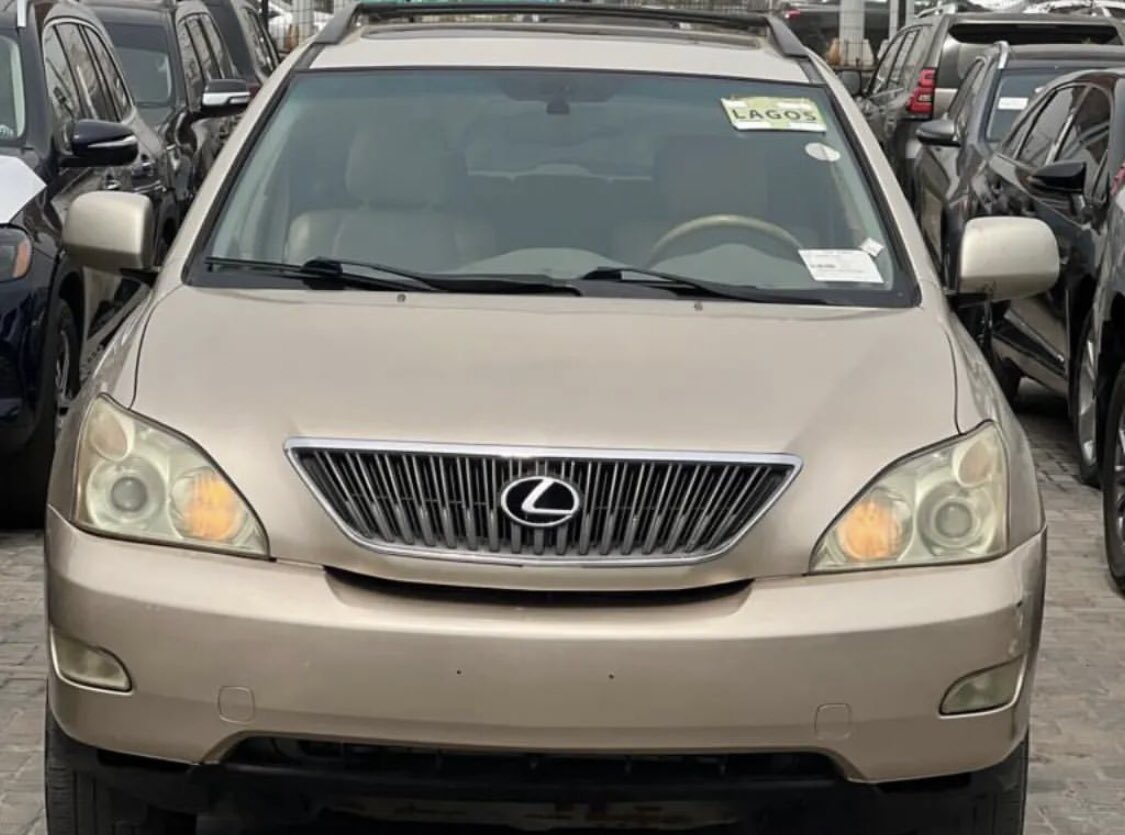 BuyLagosLtd's tweet photo. For Sale: Tokunbo 2005 Lexus RX330

📍: Lekki

Asking Price: 6.6m [Slightly Negotiable]

If interested, DM for Inspection or Call/Whatsapp; 0818 811 1105

- https://t.co/ZMsfKvD17B -

#BuyLagosLtd #BuyLagosLtdAutomobile #CarForSale #UsedCar #LexusRX330 https://t.co/28bPqPA15i