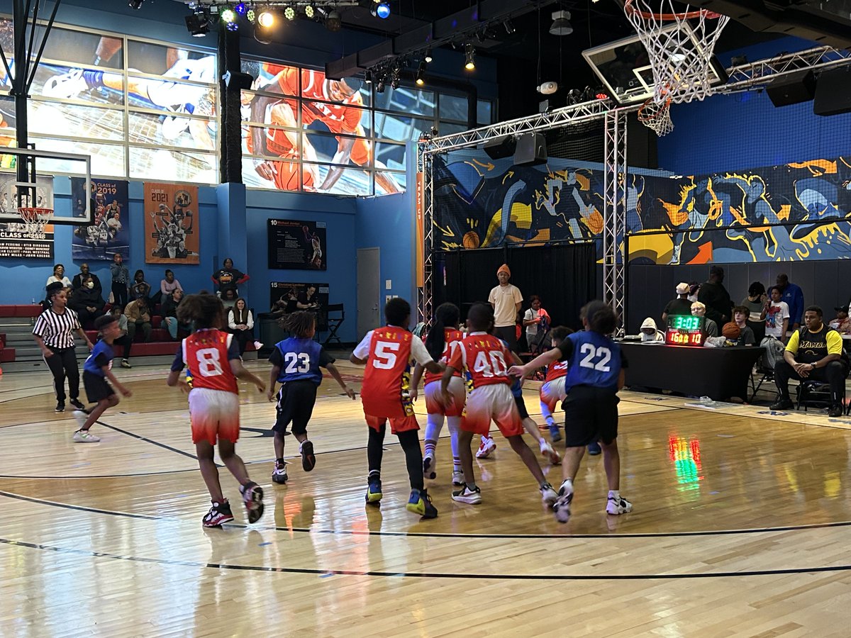 HelpKCKids's tweet photo. 2023 basketball season sponsored by @LiveLikeLuke00 finals all weekend long at the @TheCBE. Lots of great bb from the future of the NBA!  #MarchMaddness  #ballislife  #helpkckids #greatfutures https://t.co/mImhwNGHFr