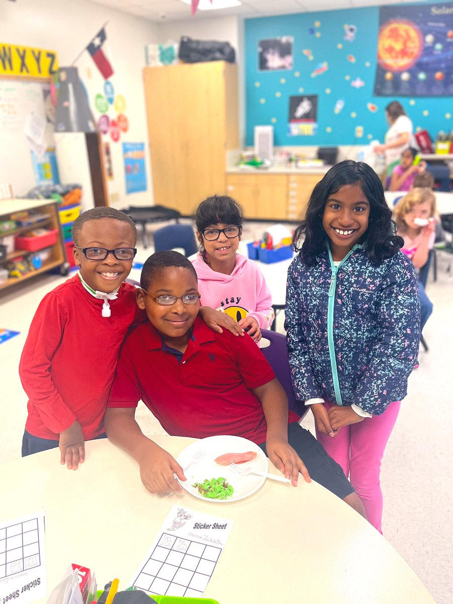 This week we celebrated Dr. Seuss’ Birthday with Green Eggs and Ham! 💚🍳 The kids also got a kick out of hearing me try to read “Fox in Socks” 😂 🦊🧦 #possibilities2223 #OneLISD #LISDCulture #LISDTeacher