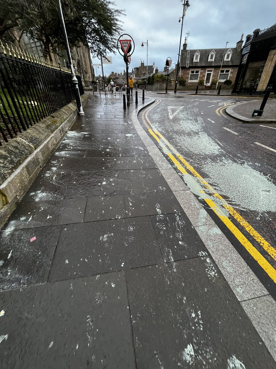 Lauren MacColl tweet media