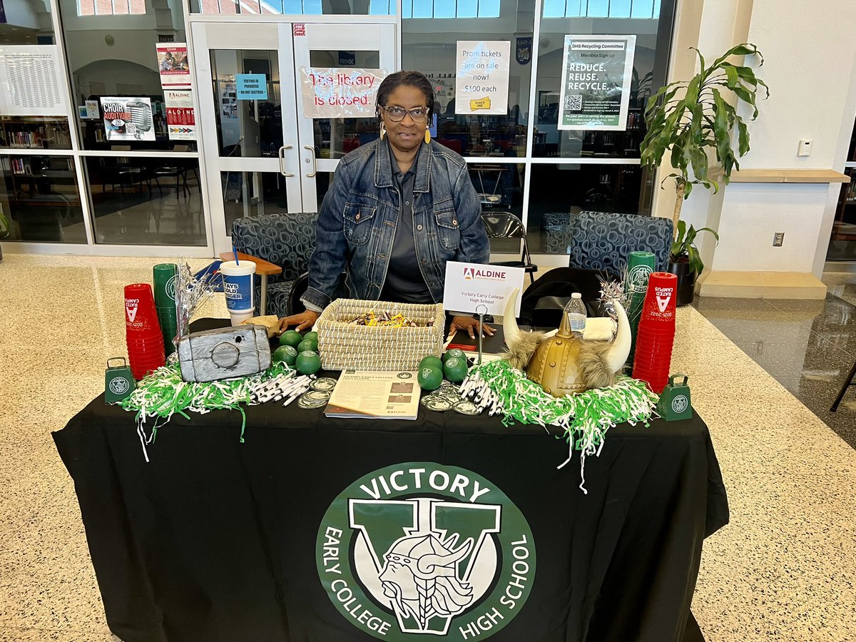 Karina Ochoa-Counselor (@scienceochoa) on Twitter photo VECHS ready to meet great teacher applicants at the Aldine ISD Spring 2023 Job Fair <a href="/VictoryECHS/">VictoryECHS</a> <a href="/AldineISD/">Aldine ISD</a> VECHS ready to meet great teacher applicants at the Aldine ISD Spring 2023 Job Fair <a href="/VictoryECHS/">VictoryECHS</a> <a href="/AldineISD/">Aldine ISD</a>