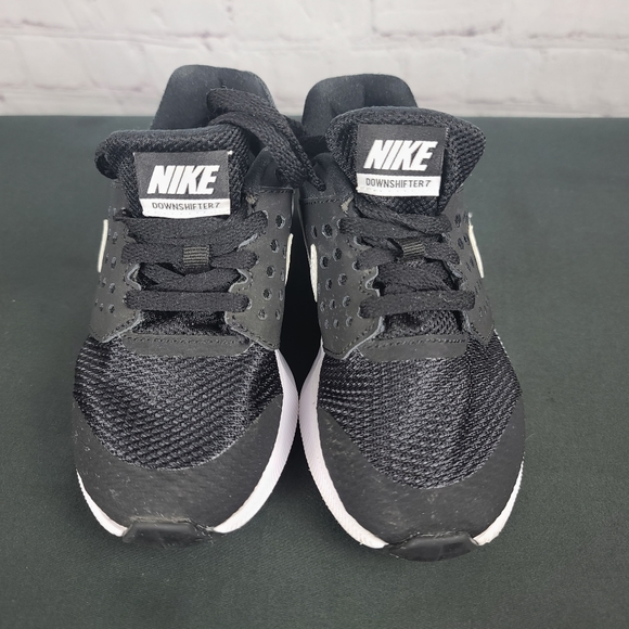 So good I had to share! Check out all the items I'm loving on <a href="/Poshmarkapp/">Poshmark</a> from <a href="/LynL96/">LynL96</a> #poshmark #fashion #style #shopmycloset #harperrae #asos #nike: posh.mk/xcwFV7xWTxb