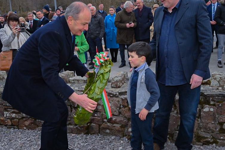 fiannafailparty's tweet photo. Fianna Fáil Commemoration of the Ballyseedy Massacre.
The Ballyseedy massacre marked one of the darkest days in our history.
We remember those killed in the atrocity, along with the sole survivor, Stephen Fuller, whose family joined us today.  Stephen was a former Fianna Fáil TD. https://t.co/yTdTHx8OUR