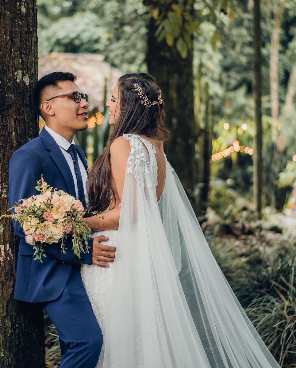 _Mpr10's tweet photo. Hoy hace un mes 🤵🏽‍♂️👰🏼✨♥️ #4FF https://t.co/7h7wcDhEdU