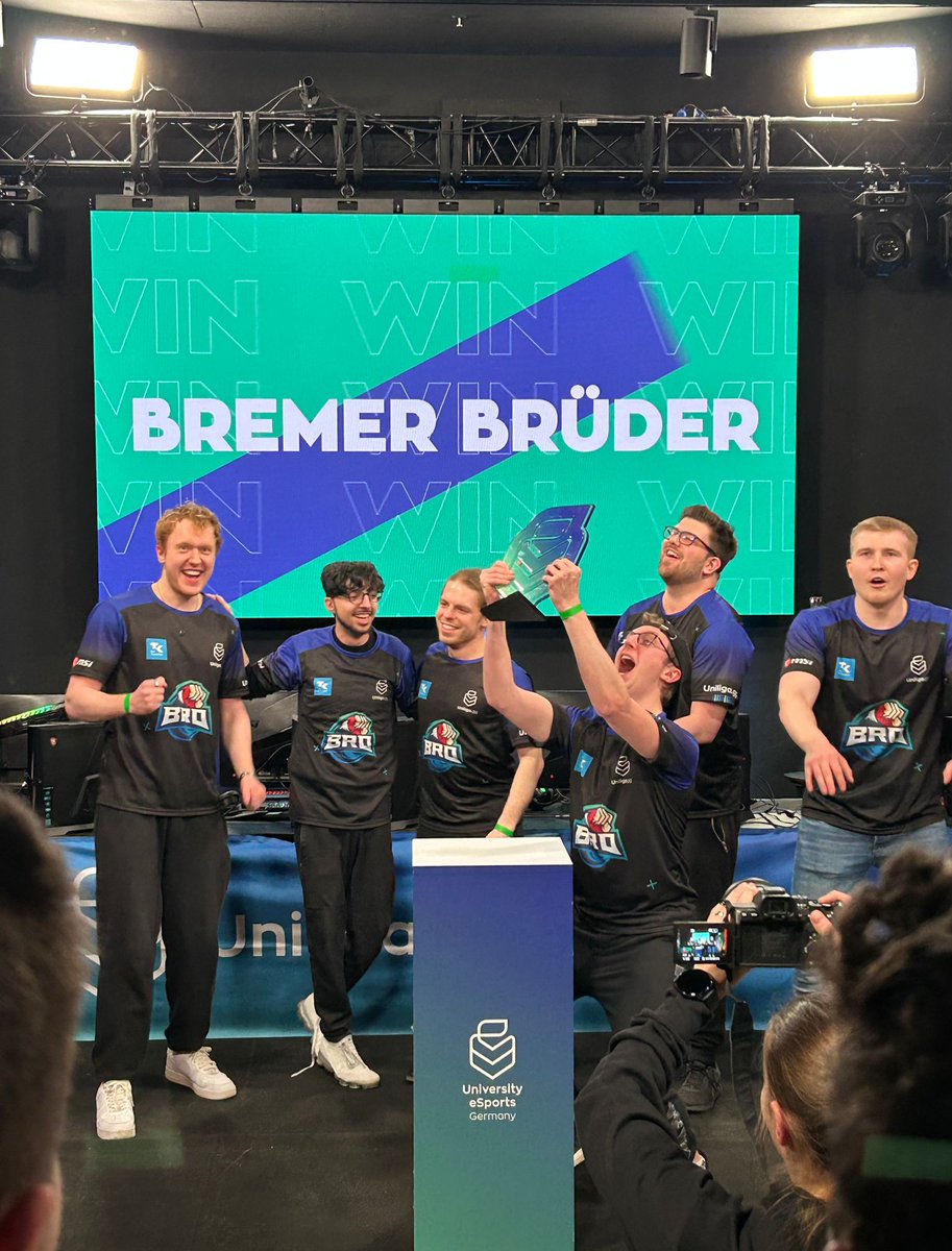 Autophil_lol's tweet photo. 🏆 WE FUCKING DID IT 🏆 https://t.co/OTguveU3XZ