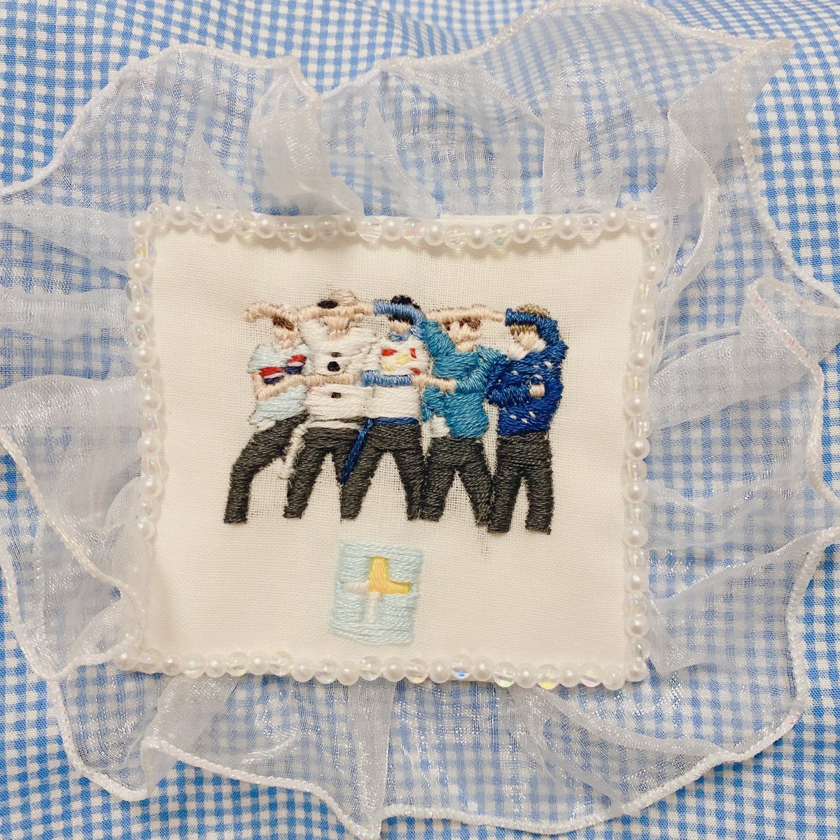 t_x_tsoo12bin's tweet image. happy 4th anniversary🤍

だいぶ出遅れたし過去刺繍だけど…泣
本当にトゥバちゃんに出会えて幸せだし、好きになってよかった🫶🏻
これからも変わらずありのままで、いつも幸せでいてね☺️

#ToFOUReverlandWithTXT 
#TXT_4th_Anniversary 
#투바투와함께한4년내일도함께할우리 
#tomorrow_x_together