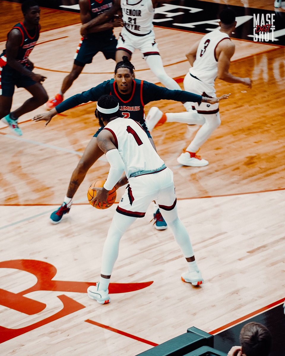 Leek_bnc's tweet photo. These last 5 years were something special. I could say I made the kid who had a dream to play college basketball proud. As my college career comes to a close I’m excited to see what God has in store for me next!! Thank you to everyone who believed in me from day 1. #Uno1Out🖤🙏🏾 https://t.co/E4IxeNfkp0