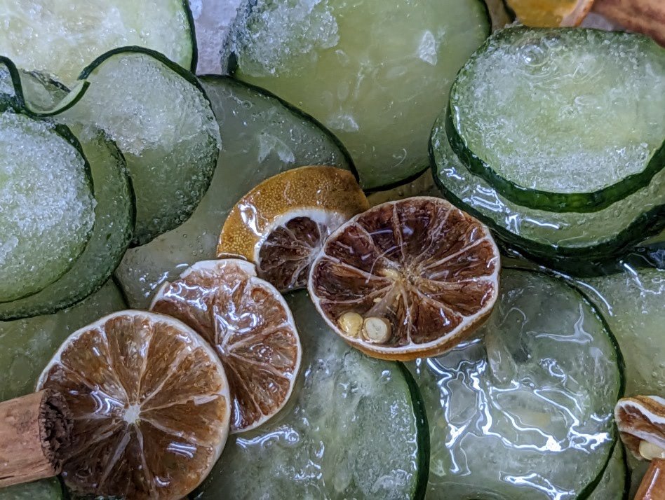 Layers of ice w drizzled agave &amp; dried citrus ..a little bit of cinnamon sticks and of course cucumbers.
Topped with our Elderberry tincture and TERPS ™ eight mushroom blend.
An Easy tasty  Immune boosting therapeutic infused #water.
Shop Local at 
TERPSstore.com