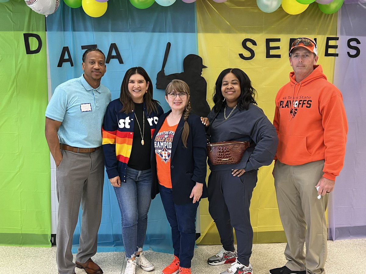 GinaColion's tweet image. Teamwork makes the Dreamwork @HISD_Assessment #DataSeries2023  @scarboroughHTX @GPonceHS @HISDHighSchools