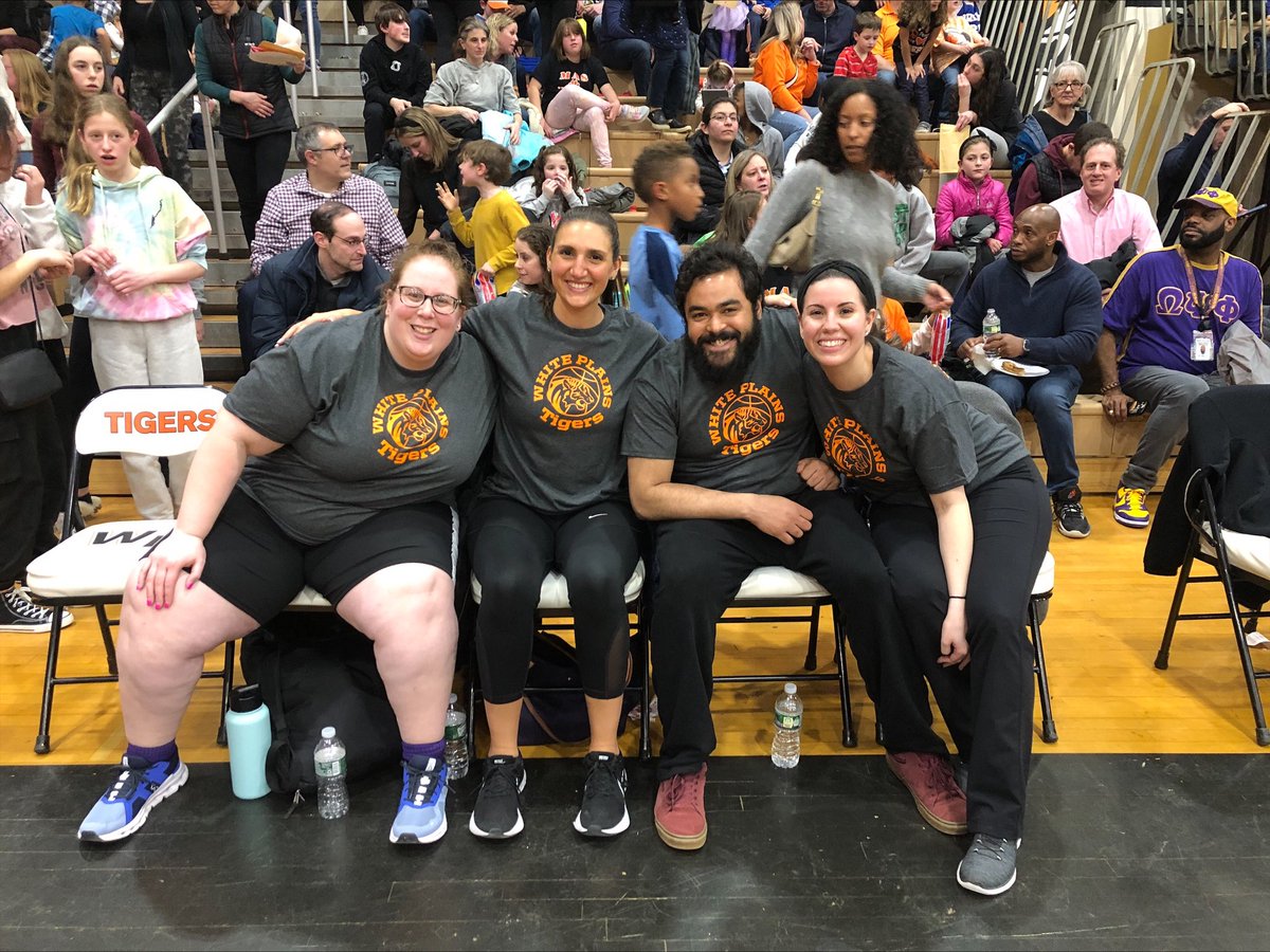 CSSWPPTA's tweet image. White Plains came out STRONG! Way to represent at the Wizards game! Thank you to the PTA and all the volunteers! A big shout out tthe CSS team: Ms. Causa, Ms. Mendes, Mr. Pearl, and Ms. Bauer- You are our superstars! #churchstreetpride #WPProud @ChurchStreet_WP