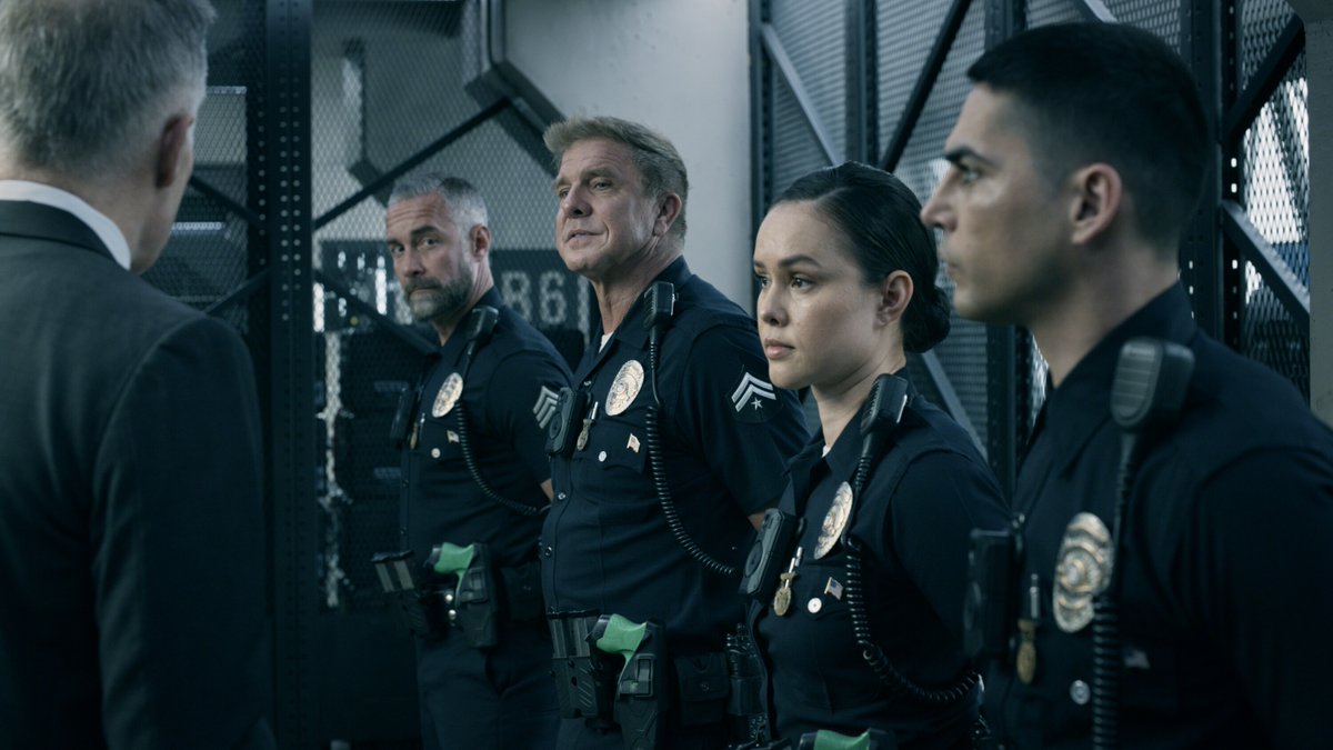 swatcbs's tweet photo. It's never that simple when it comes to #SWAT.  Missed last night's episode? Catch up now on Paramount+. https://t.co/j1ypXjJg66 https://t.co/eJK6bOfOEx