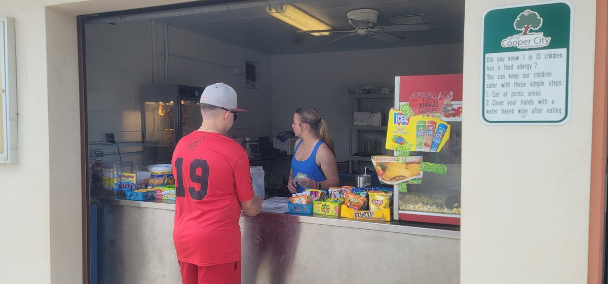 AliviaArtanis's tweet photo. My weekends be like...
Umpired two 10u games last nite & working the concession stand today!
#MyDaysOff
#givingback https://t.co/hUR6OZuYtF
