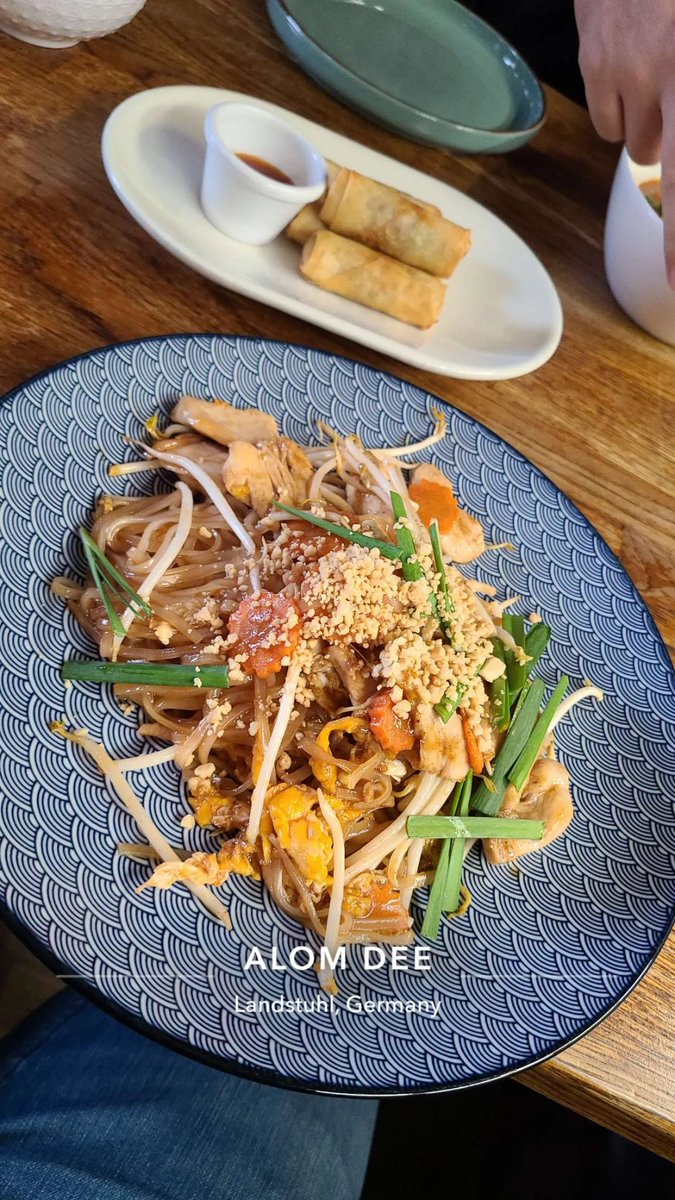 dannymoore23's tweet photo. Amazing Thai food!!!!!! Giving it an 8 or 9 out of 10. Definitely will be stopping by in the near future

#thai #thaifood #food #foodporn https://t.co/3Nq7ynqDOw