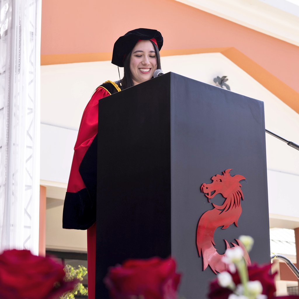 CADEUSFQ's tweet image. ¡Felicitaciones María Paz Ayala 👩🏻‍🎓, Ana González 👩🏻‍🎓 y Mario Frixone 👨🏻‍🎓, los mejores graduados de la Clase 2022 y son parte del #USFQ School of Business!
#OnceADragonAlwaysADragon
¡Gracias Anita y Santiago por sus discursos inspiradores y emotivos!

#BusinessIsGood
#USFQGrad