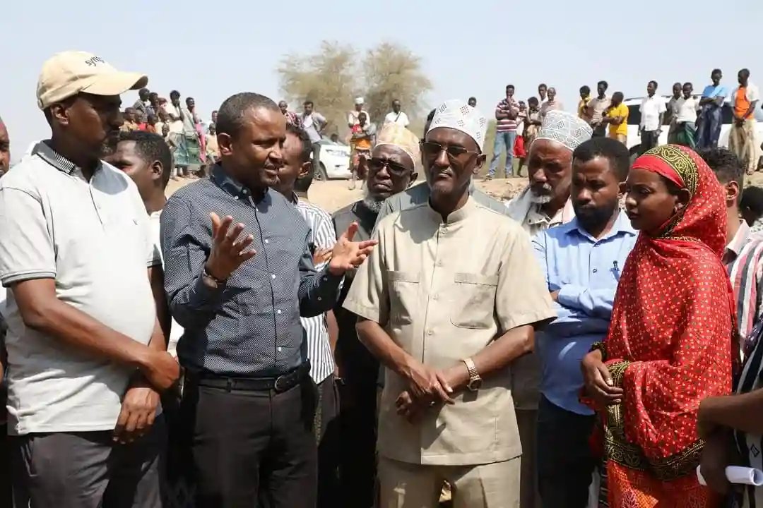 bncsaktftr's tweet photo. I have a great respect to You his excellence Awwal Arba Unde, presdent of Afar regional State And Dr Mohammed Usman Darasa , presdent of Samara University , really they deserve respect and I can say they are transformational leaders+Both of them have ( charismatic power ) https://t.co/H4Qz7vJ4P9