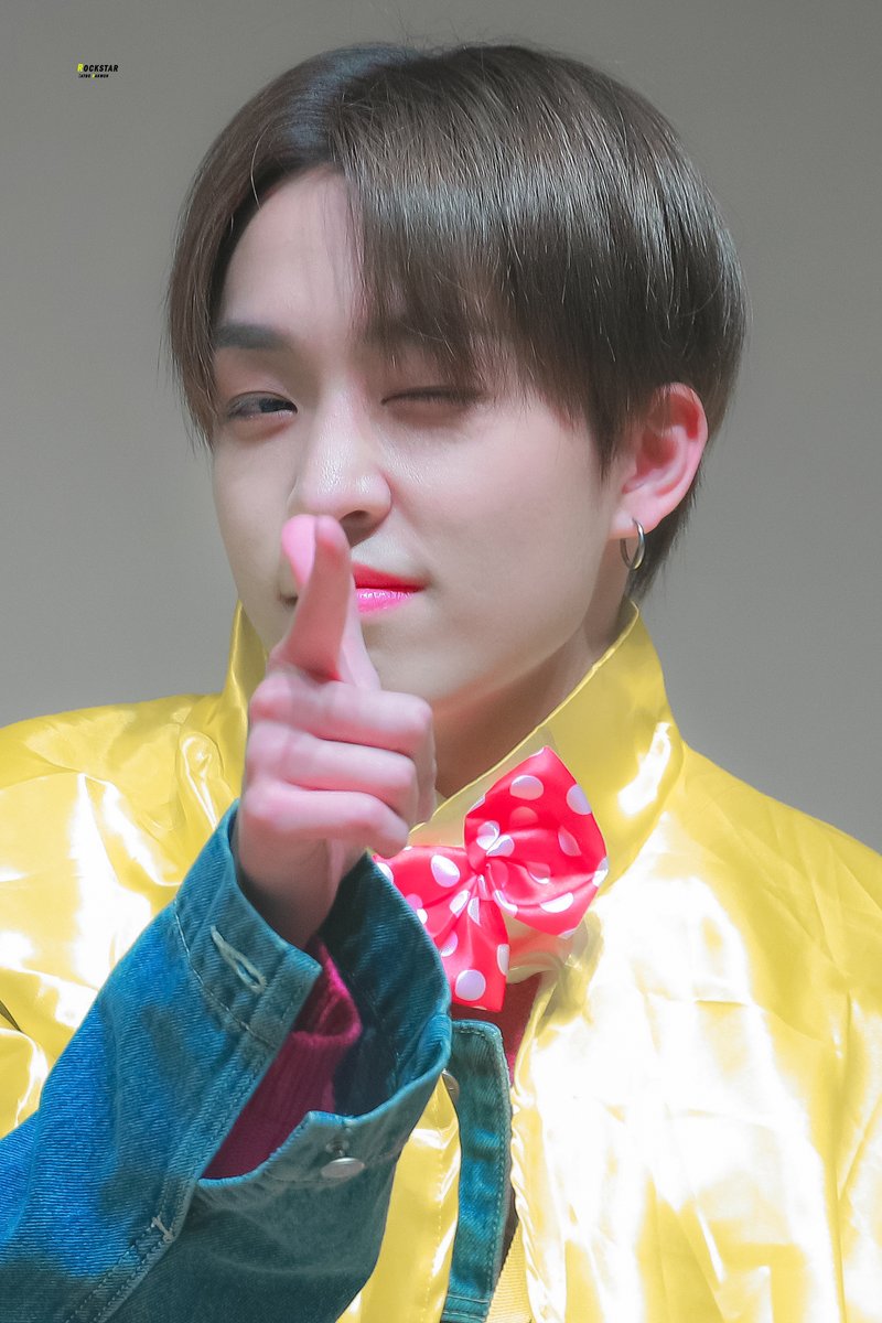 230128 디마뮤
5시에 올리는 팀 5시 멤버 석! 락원입니다 

#ATBO #Seokrakwon #석락원 #팀5시 #피크타임