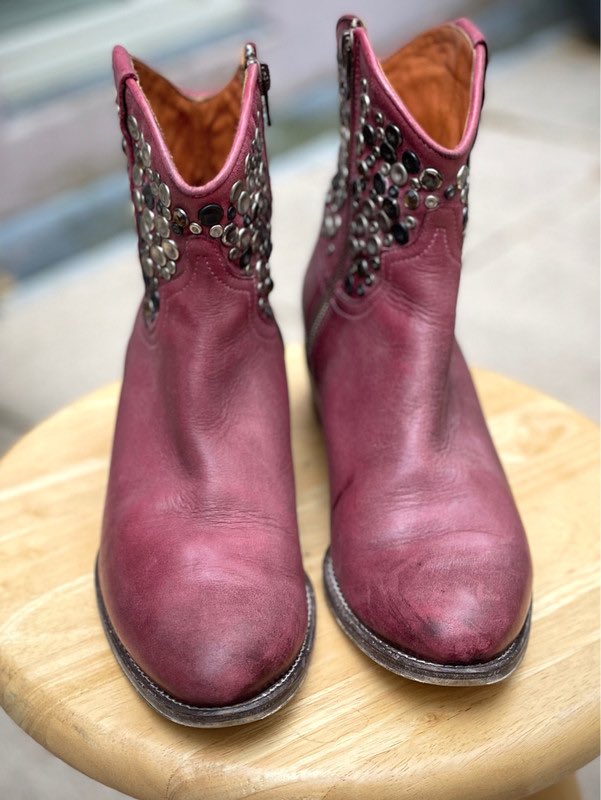 Deal?! Koop mijn Omoda op #Vinted! Maat 37 voor €8,00: #vintedbelgique #fripe #vintedfr #secondemain #vintedseller #vintedaddict #tweedehands  #fashion #style #inspiration #boots #shoes #footwear vinted.nl/dames/schoenen…