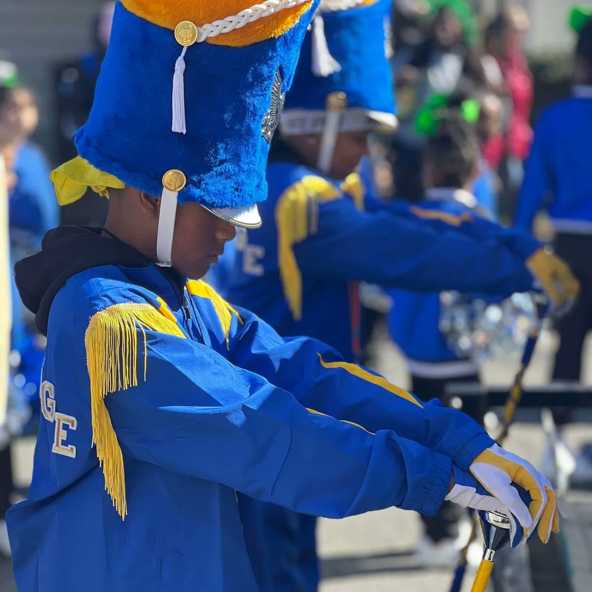 FriendshipPCS's tweet photo. Get out of the way!!
Today, the Woodridge Showtime Marching Eagles Performed at the 2023 Ballyshaners St. Patrick's Day Parade held in Old Town Alexandria Virginia. #woodridgeeaglessoar💙💛💙🦅 #FriendshipProud #fpcswoodridge #dccharterproud #marchingband https://t.co/0jpJoQ4U4F