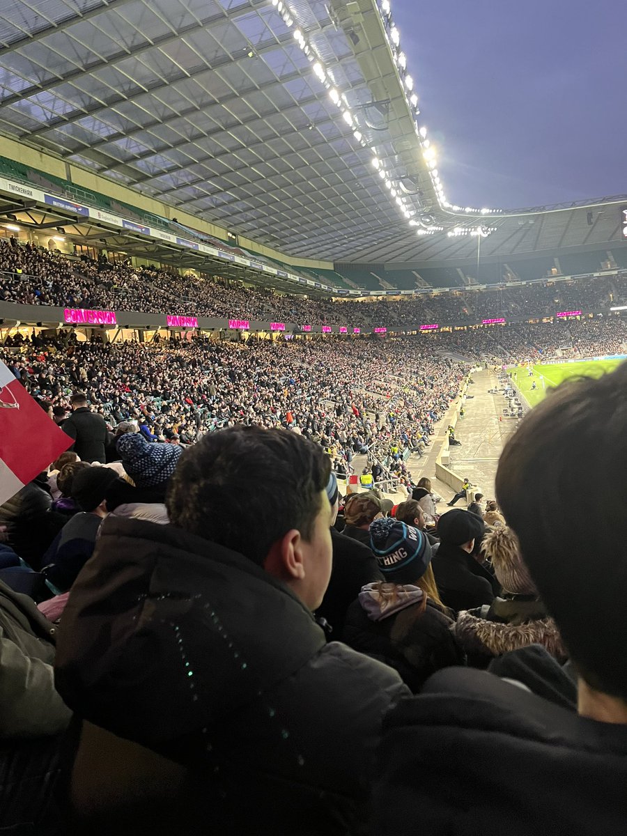 A great first rugby experience for #sussexcharmer <a href="/Harlequins/">Harlequins 🃏</a> #BigGame14 thanks <a href="/StashEgg/">EggChaserStash</a> for the stash #rugby 🏟️🏉