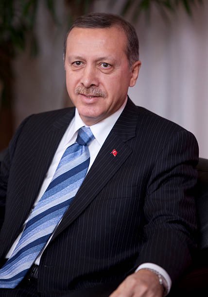 ramazancan0071's tweet photo. Henüz Aday belirlemede ortaklık bozuldu 
Yarın bakanlıklar, Valiler, Rektör atamaları…
Stratejik kararlar;
Rusya- Ukrayna,
Yunanistan - Kıbrıs,
Deprem,
S/400,
PKK, FETÖ ile mücadele…Akdeniz’de Doğalgaz arama… 
Nasıl olacak…?
Aziz milletimiz maceraya prim vermez. 
@RTErdogan https://t.co/0iRF92p7l3