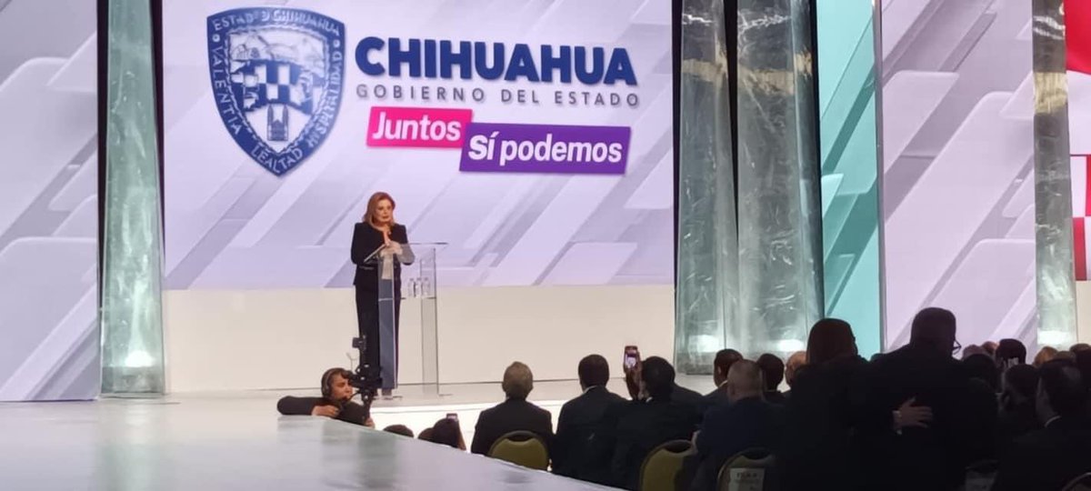 Un gusto acompañar a la gobernadora de #Chihuahua, <a href="/MaruCampos_G/">Maru Campos</a> en su primer informe de gobierno.
Felicidades por el trabajo que realizas para mejorar la calidad de vida de  de las familias chihuahuenses. 
#JuntosEnAcción