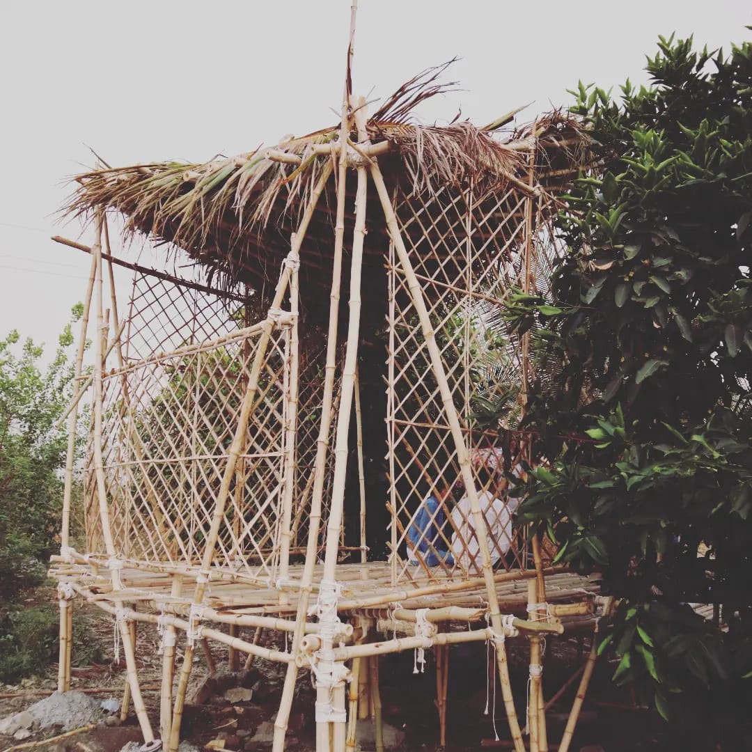 WalchaleNishant's tweet image. Designing with bamboo has been a truly rewarding experience. This material not only looks great but also has many sustainable benefits. #BambooArchitecture  #SustainableDesign 
Sharing a few photographs of my project building in Amravati, Maharashtra in India