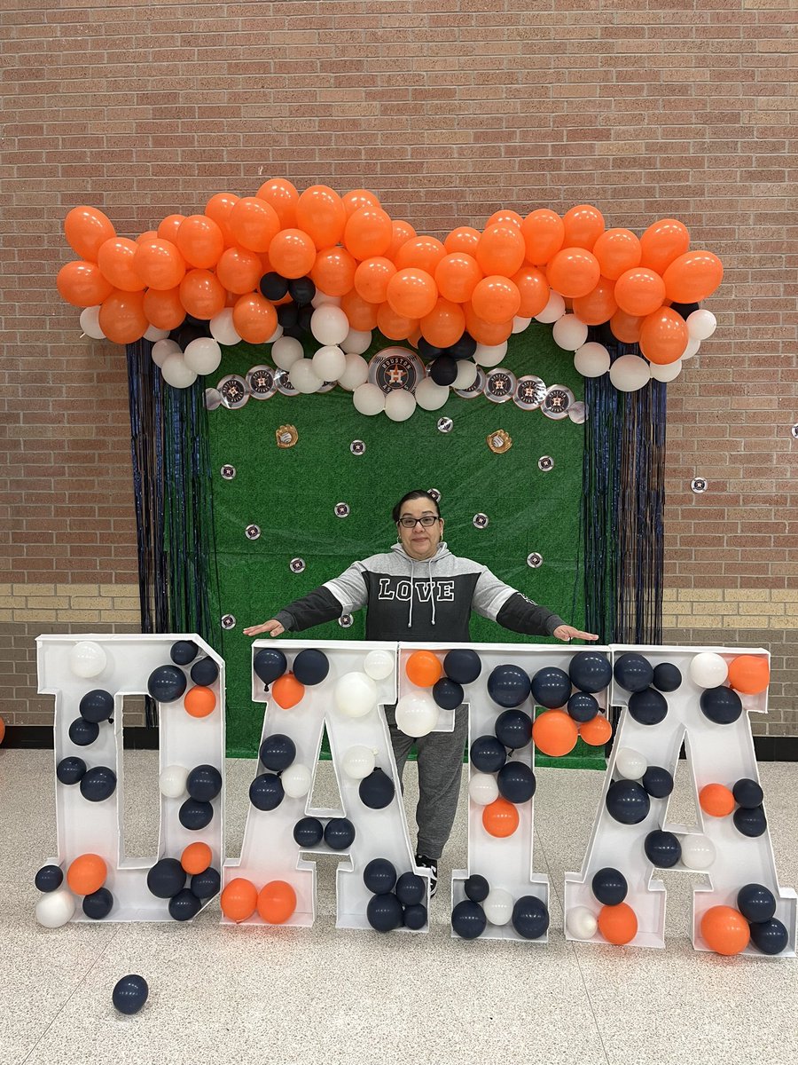 PreetiJoseph4's tweet image. #DataSeries @HISD_Assessment #dataseries2023 @Janelongfutures Keynote Speaker Paula Harris rocks !!!!