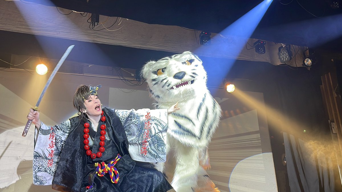 hitomi4455 on Twitter 