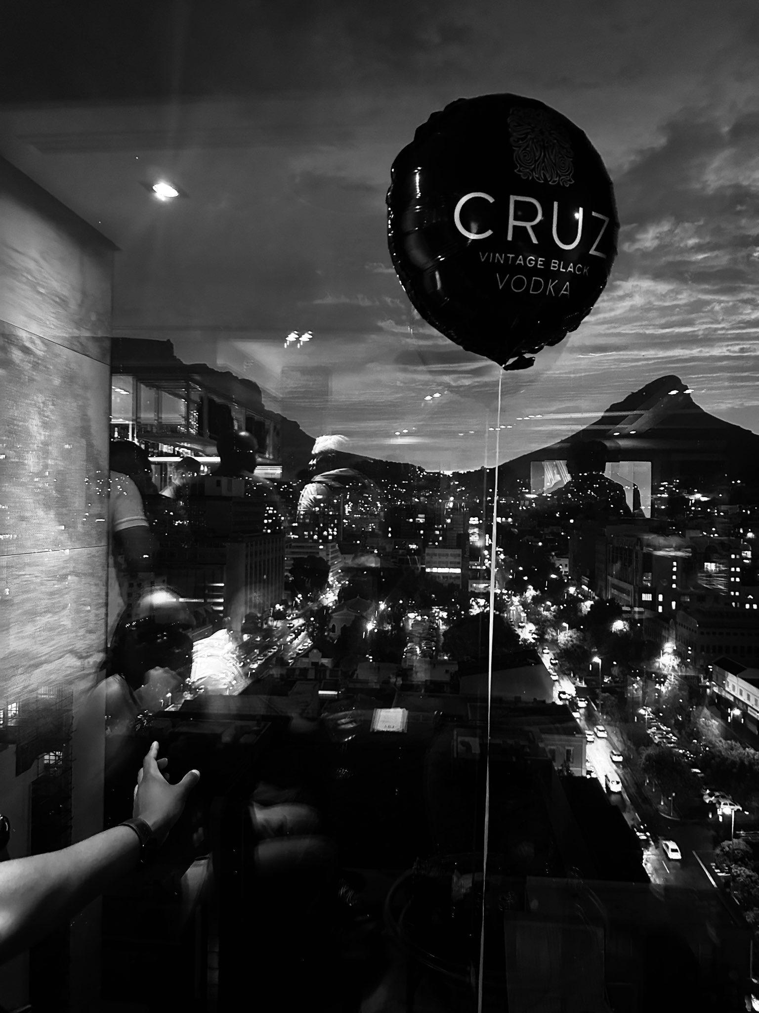  Happy Birthday - The Weeknd 