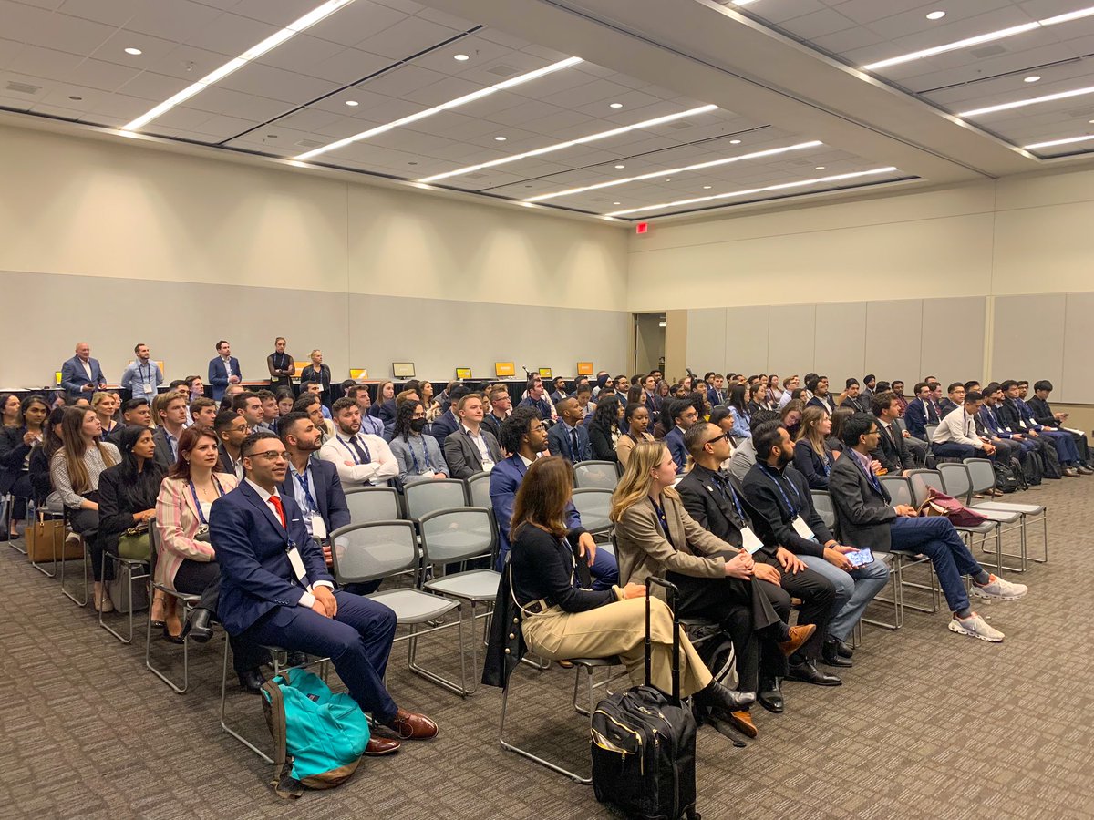 Packed room here at #SIR23PHX 🌵☀️ for the medical student programming on this beautiful Saturday
