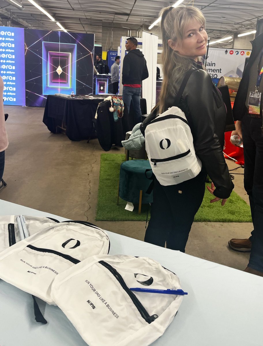 Buidl with us at #ETHDenver! We know many of you are working on incredible projects and communities. Make sure to apply for a DAOtribution grant from @MetisDAO to grab your KORIS mini backpack! 💡👉🏼 koris.io/daotribution.h… Check @ElenaCryptoChic out! 🔥🔥🔥