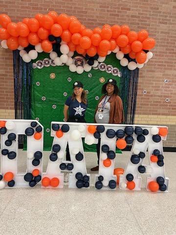 jasmine_curry2's tweet image. Great day of learning with @ClaudiaGC01 and myself #DataSeries2023. Thank you to everyone who attended our  &quot;Managing your Lineup&quot; session. Special s/o to the wonderful educators @ThomasMS_HISD for showing up and showing out. @TeamHISD @HISD_Assessment