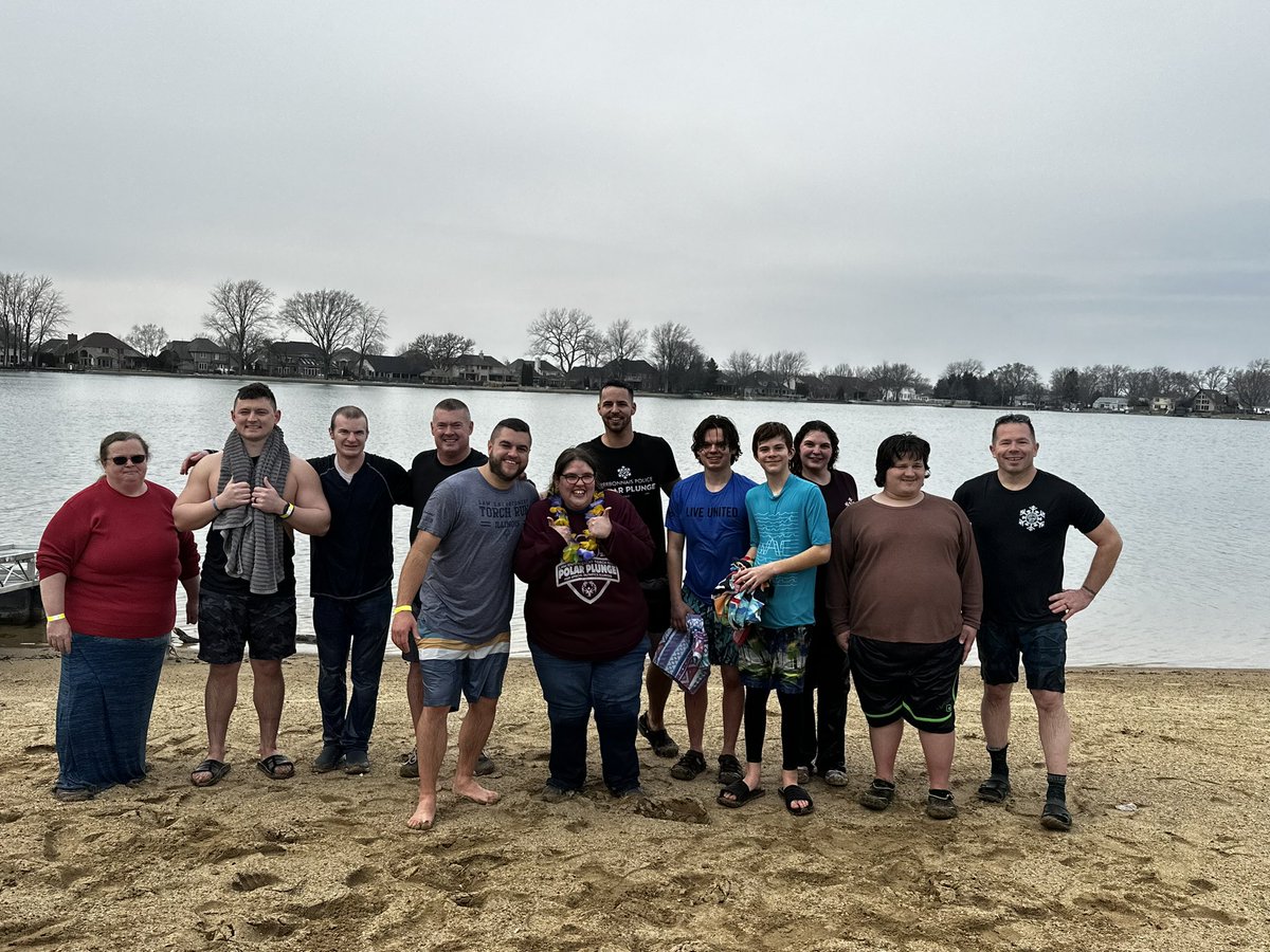Bourbonnais Police (@bourbonnaispd) on Twitter photo …and another Plunge in the books! We were the 4th highest fundraising TEAM in Region E for <a href="/SO_Illinois/">Special Olympics Illinois</a> a big THANK YOU to all the donated $$ to our team. SRO Garcia was highest individual fundraiser!!!!👏👏👏🥇🏆 …and another Plunge in the books! We were the 4th highest fundraising TEAM in Region E for <a href="/SO_Illinois/">Special Olympics Illinois</a> a big THANK YOU to all the donated $$ to our team. SRO Garcia was highest individual fundraiser!!!!👏👏👏🥇🏆