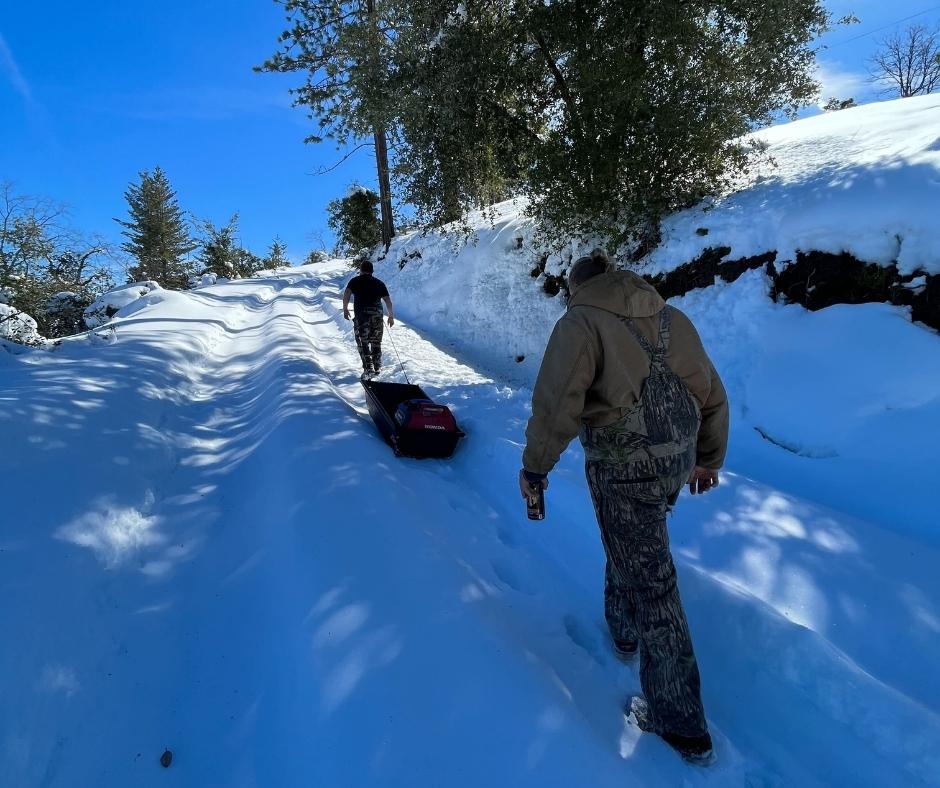 ConiferInternet's tweet image. Our teams are out in the field, braving the elements to restore service as quickly and safely as possible.

Thank you, crew, for your hard work and dedication!
