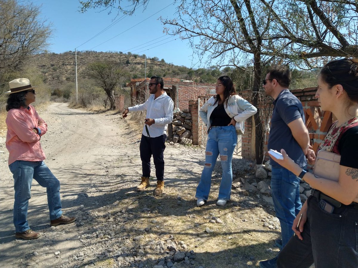 VinculaCultura's tweet photo. ¡Ya iniciaron las actividades del proyecto comunitario “Casa de la memoria. Un espacio de vida” en Temacapulín, #Jalisco! Se trata de uno de los tres espacios contemplados para habilitar archivos históricos centrados en la resistencia.

@VivaTemaca
@TemacaNoEstaSol https://t.co/ZHyGvINWul