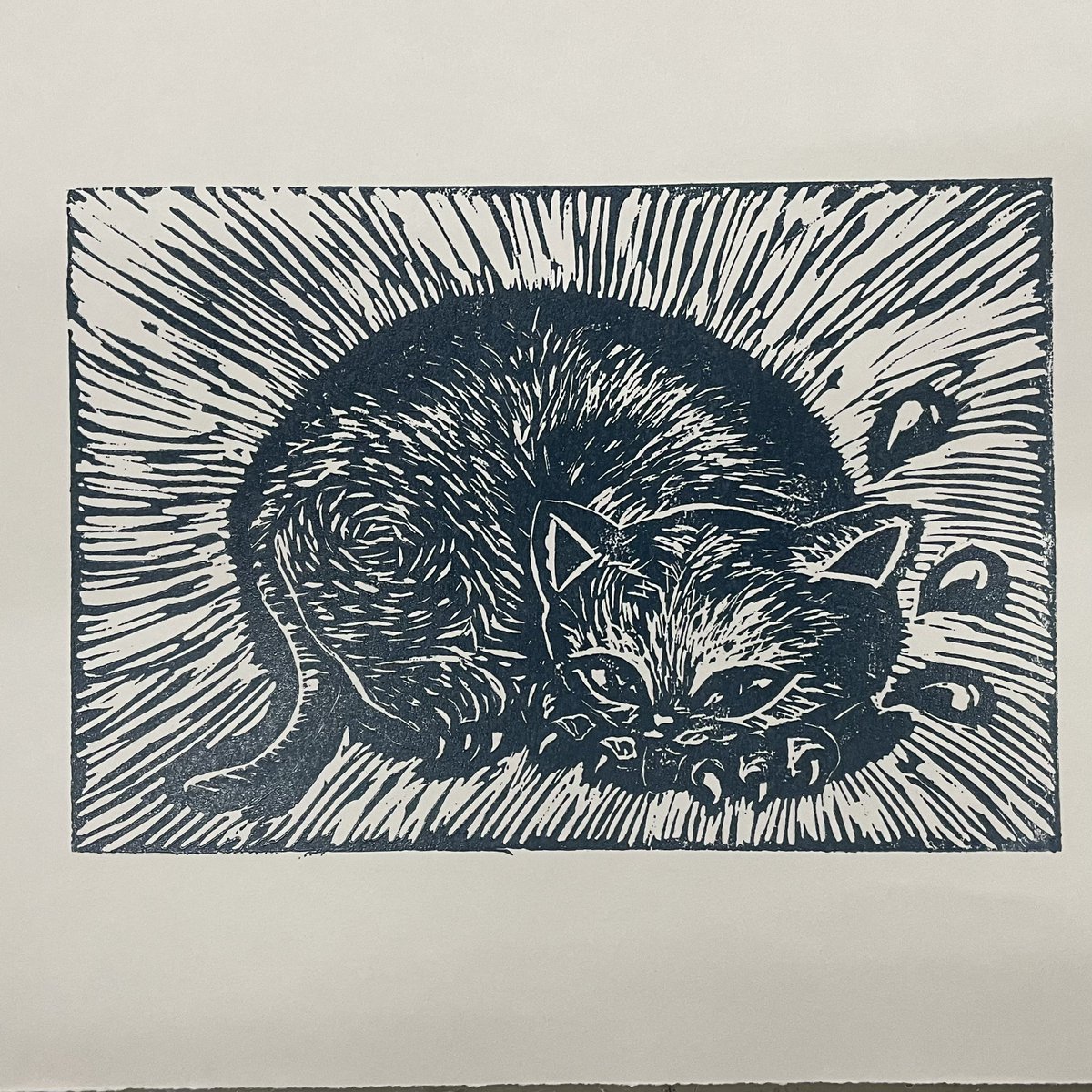 lisa_looking_in's tweet photo. Made a #rubbercut cat print for the #upcfa and @artistangbayan printmaking workshop the other day with Prof. Ambie Abaño. The subject: maingay at masungit na muning sitting nearby. We have two more workshops for #WomensMonth soon, open to sign ups 😊 https://t.co/psuJDKbM35