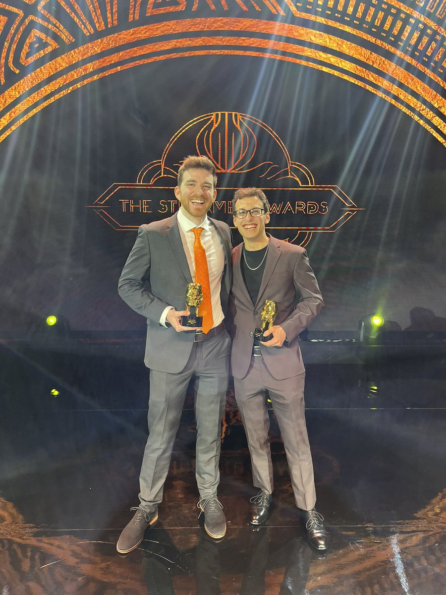 PointCrow's tweet image. just two guys being dudes