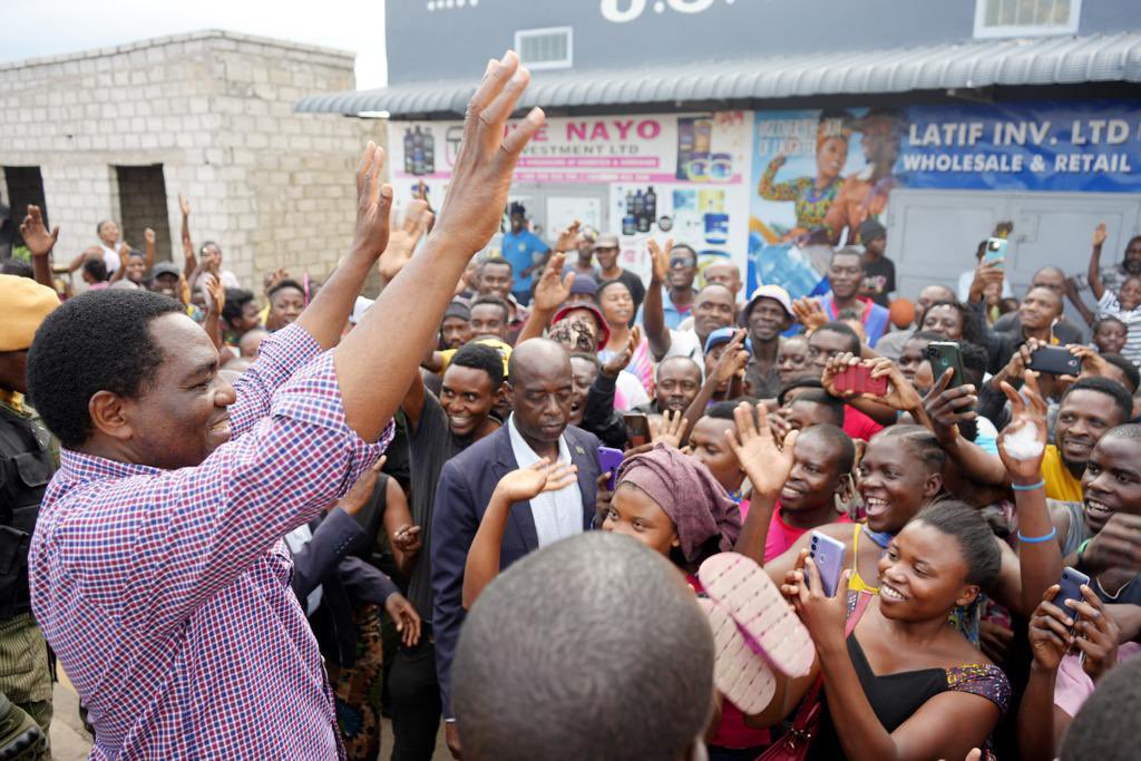 Hakainde Hichilema (@HHichilema) on Twitter photo 2023-03-12 06:04:52 Ba Yufi! We need you in leadership, governance and we need you driving the economy. Doing all we can to give you access to opportunities. The future is yours! #YouthDay2023 #OurYouthOurFuture Ba Yufi! We need you in leadership, governance and we need you driving the economy. Doing all we can to give you access to opportunities. The future is yours! #YouthDay2023 #OurYouthOurFuture