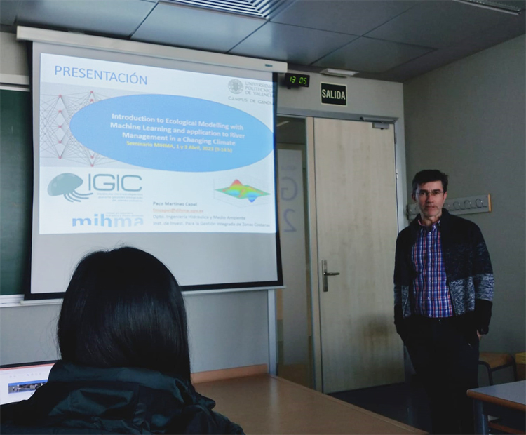 mihmaupv's tweet photo. #SeminariosMIHMA👨🏫
😃 En el #masterAgua💦interactuamos con expertos de primer nivel como en el seminario "Introduction to Ecological Modelling with #MachineLearning an application to River Management in a #CC", impartido por Francisco Martínez Capel, Rafael Muñoz y Shinji Fukuda. https://t.co/lVdlRu2oPQ