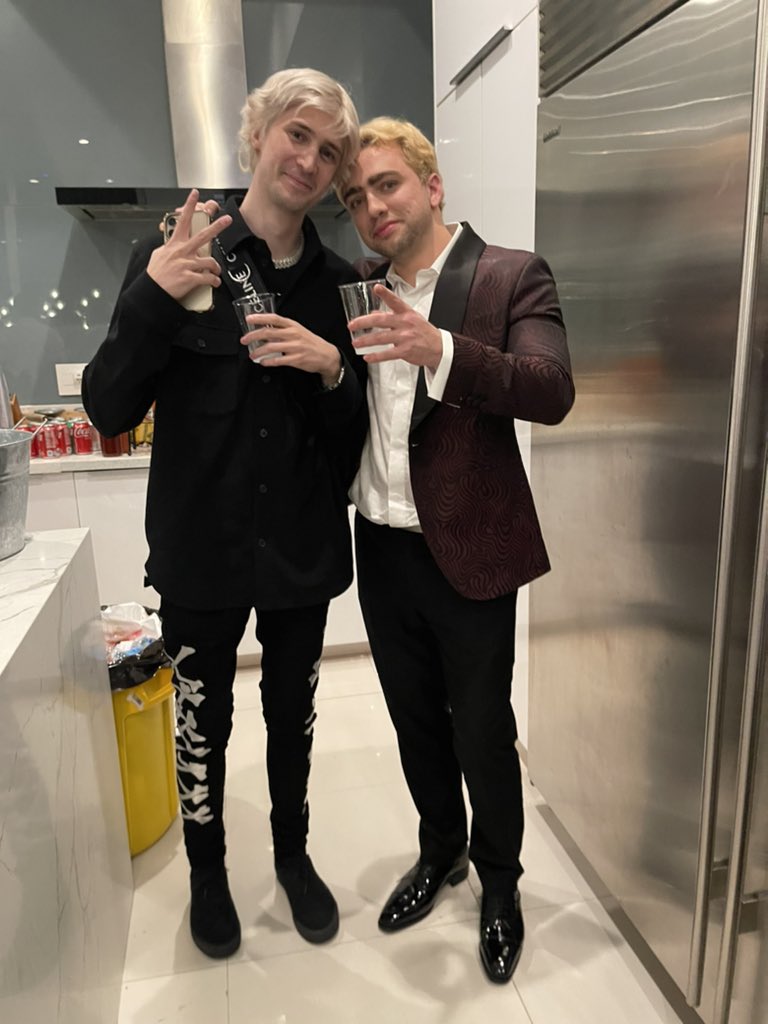 Mizkif tweet media
