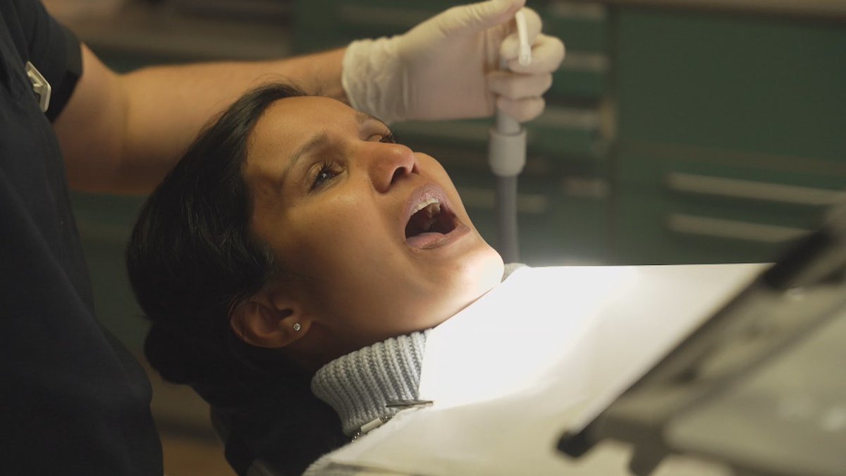 Mystisk lidelse dræber 42-årig kvindes tænder – nu står hun og andre syge danskere tilbage med store regninger nyheder.tv2.dk/samfund/2023-0…