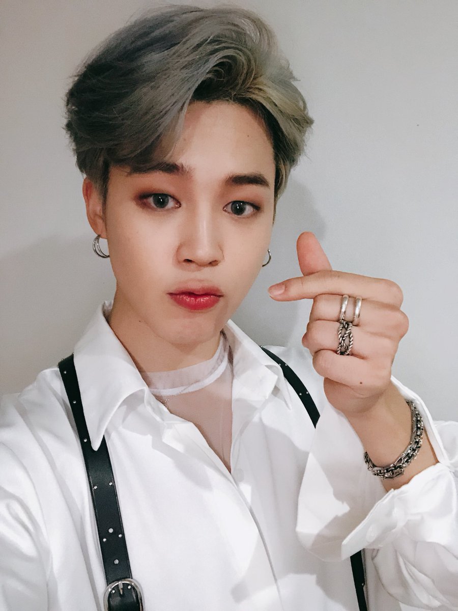 CyanaDC's tweet photo. Diko na alam sasabihin ko #Jimin https://t.co/ssCOijo1oq