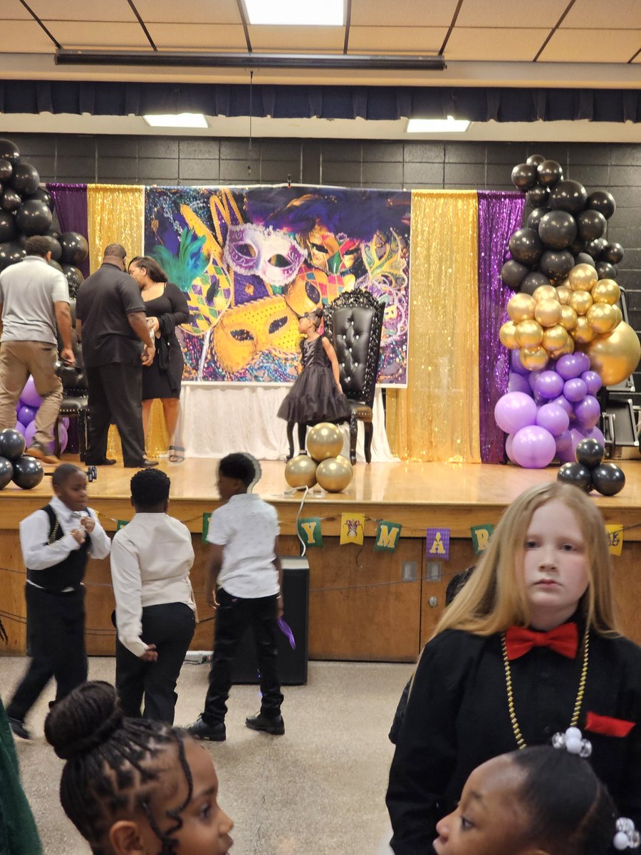 FairviewFves's tweet photo. Purple Elegance Masquerade Ball https://t.co/iFSlQsbclc