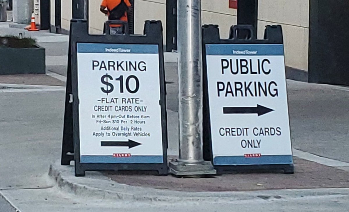 EvilMopacATX's tweet image. This happened at SXSW 2023 and I&apos;m totally shook #DeepValue