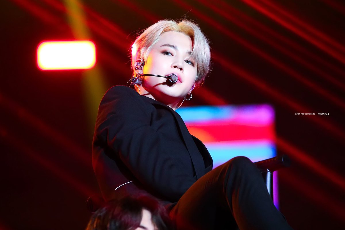 CyanaDC's tweet photo. Damn 💖 #Jimin https://t.co/DLXAn6hSmt