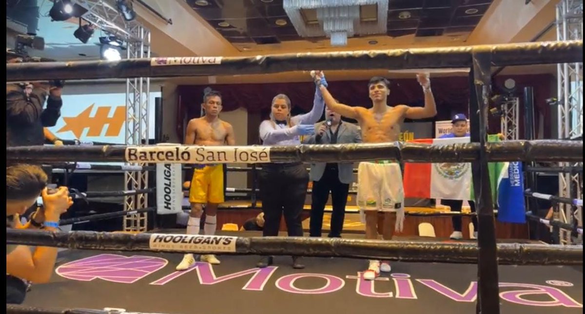 SantosGonzalezY's tweet photo. #Deporte | Muchas felicidades al joven sanluisino @JulioHerrera por su triunfo sobre el peleador nicaragüense José Cordero en en la contienda de box que se celebró hoy en Costa Rica.

Felicidades igualmente a su mamá, nuestra compañera regidora @HildaHerrera_
#SLRC https://t.co/lqvXGfsQTS