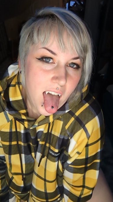 Just your friendly neighborhood ghoulfriend reminding you she has an Onlyfans account 😘 https://t.co/Djl7vpNe8a<a href="/tag/thick"class="tags"><span>#thick</span></a><a href="/tag/gothgirl"class="tags"><span>#gothgirl</span></a><a href="/tag/onlyfansmodel"class="tags"><span>#onlyfansmodel</span></a><a href="/tag/bigtitsmom%D9%90"class="tags"><span>#bigtitsmomِ</span></a>