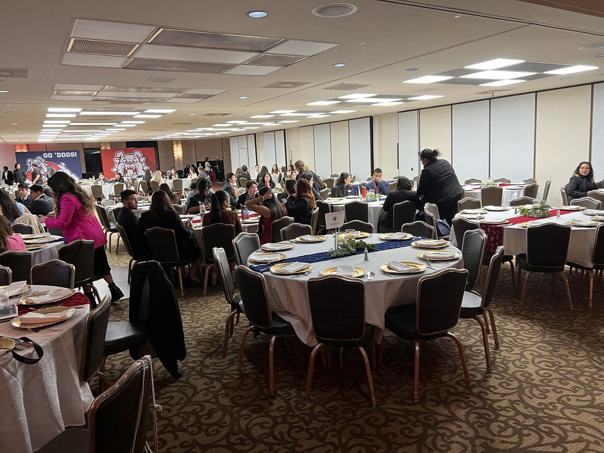 OmarG588's tweet photo. Exciting things happening - California CAMP Leadership Conference 2023. CSU Fresno hosting. @RISE2ITPRO_DRH #CAMPLeaders https://t.co/LEQeP09oUm